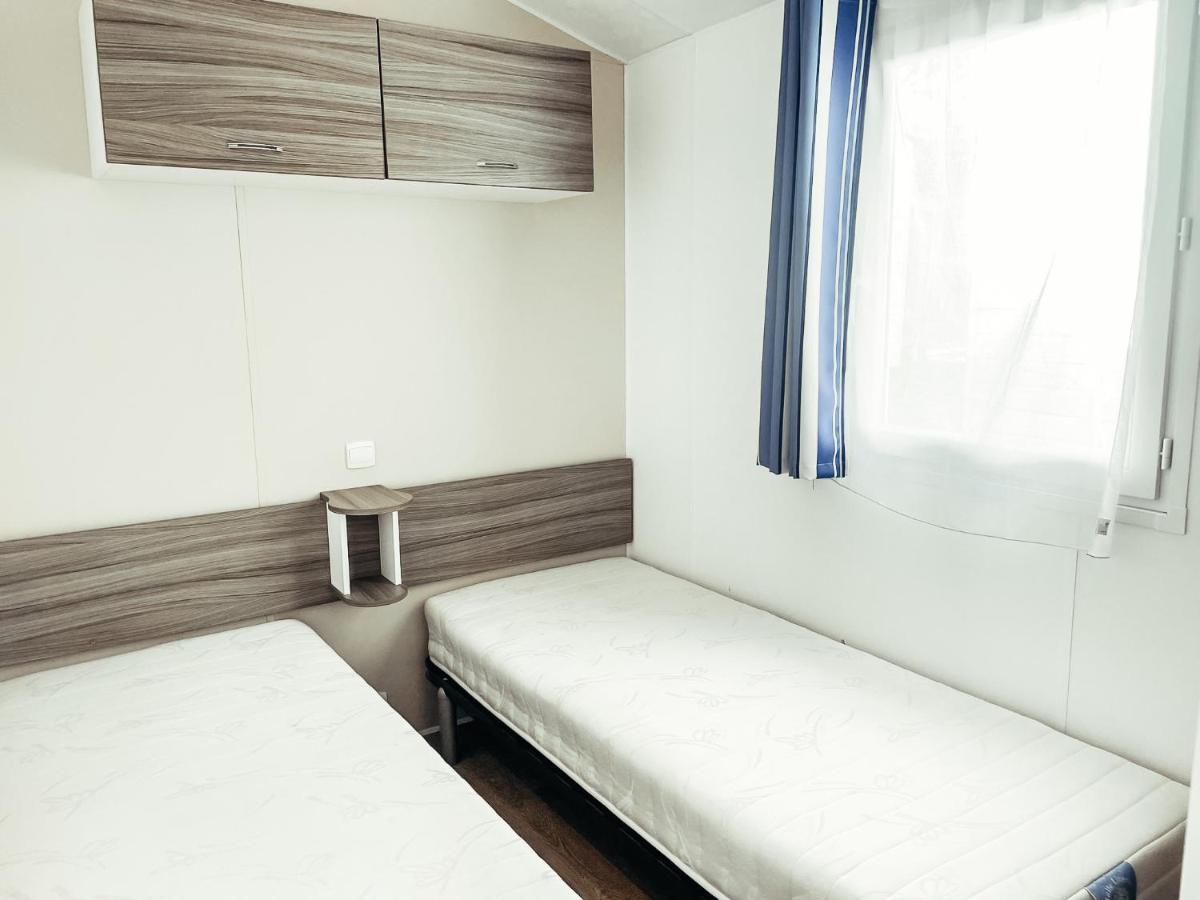 3 Bedroom Chalets Camping Lei Suves - Joycasa Roquebrune-sur Argens Extérieur photo