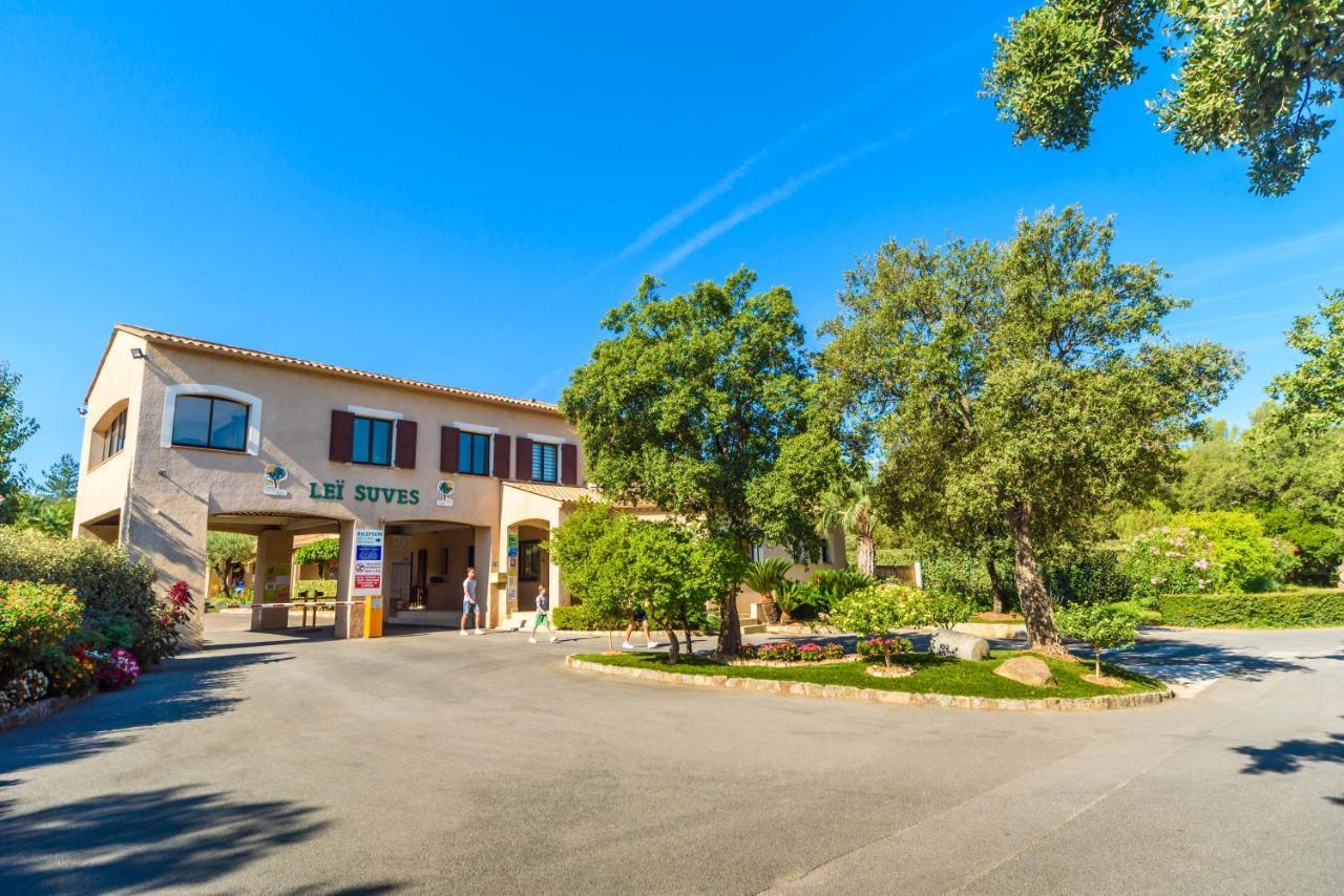 3 Bedroom Chalets Camping Lei Suves - Joycasa Roquebrune-sur Argens Extérieur photo